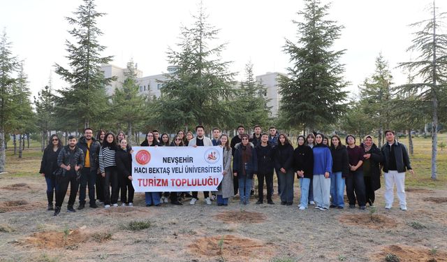 NEVÜ’lü genç turizmciler fidan dikti
