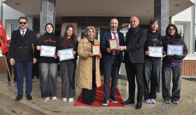 Kardelen’de başarı ödüllendiriliyor