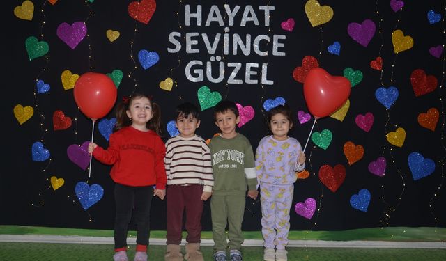 Kardelenli minik yüreklere sevgi aşılandı