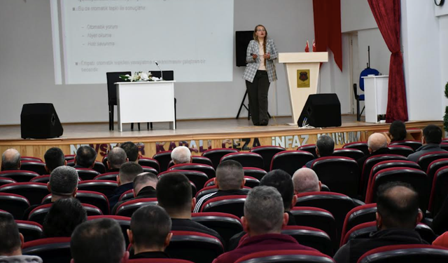 Hükümlülere “Tepkileri Yönetme Becerisi” Semineri