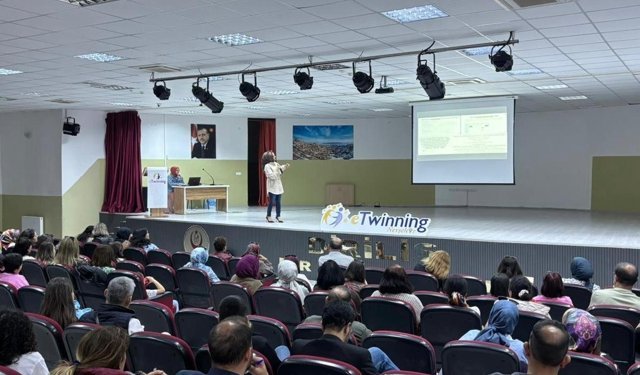 eTwinning Semineri Düzenlendi