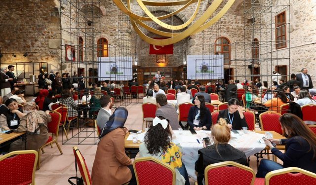 NEVÜ Akademisyenleri “Toplumsal Katkı ve Sosyal İnovasyon Zirvesi”nde