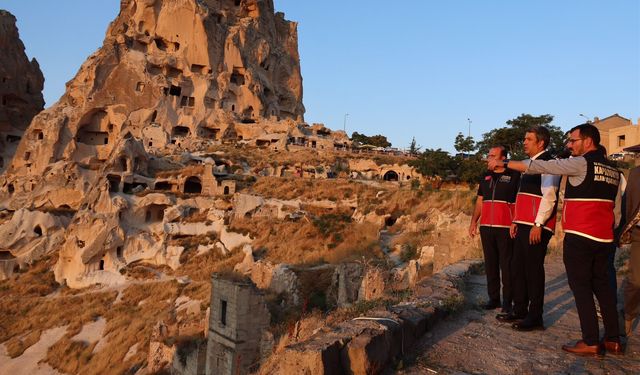 Aslanbay, Eleni Kilisesi ve Uçhisar Kalesi'ni inceledi