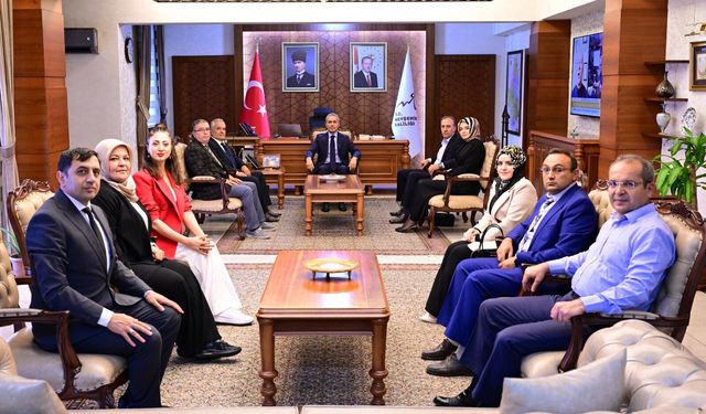 BÜRO MEMUR-SEN' DEN VALİ KÖK'E ZİYARET