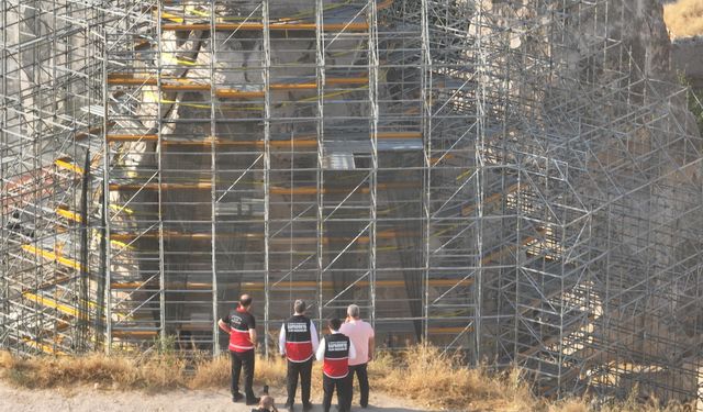Aslanbay Göreme'de incelemelerde bulundu