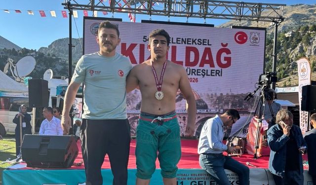 Nevşehirli genç başpehlivan oldu