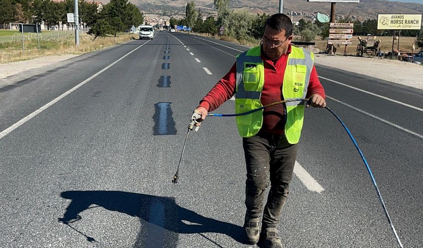 Avanos-Çavuşin-Göreme yolunda kafa karıştıran çizgiler siliniyor