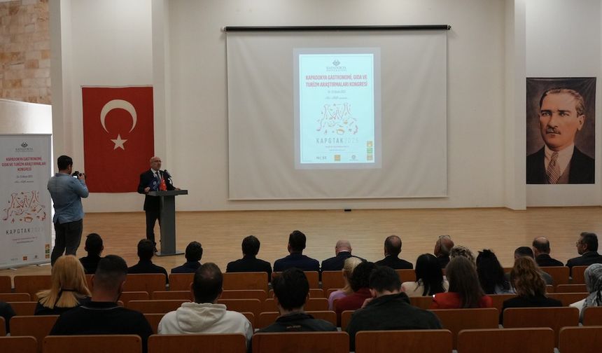 Alev Alatlı anısına kongre