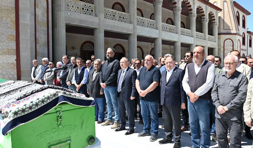 Muammer Başer’in annesi son yolculuğuna uğurlandı