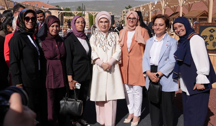 Emine Erdoğan “Anadoludakiler Kapadokya Pazarı” açılışına katıldı