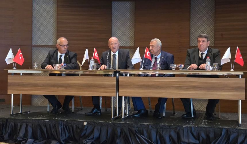 Musa Ertaş İstanbul'da da divan başkanı oldu