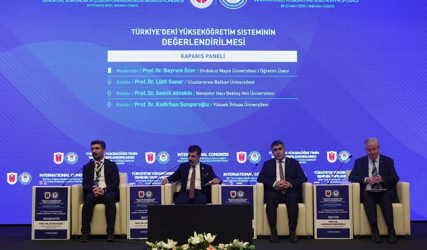 Rektör Aktekin, ‘Uluslararası Yükseköğretim Kongresi’nde konuştu