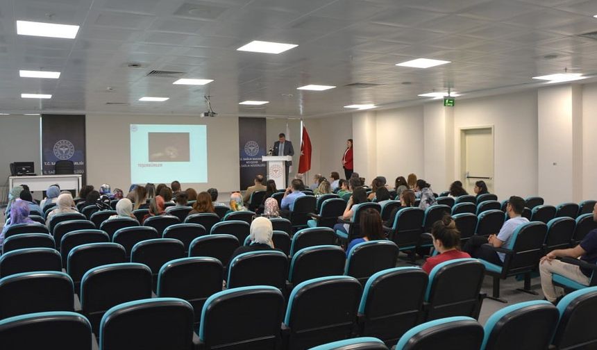 Sağlık çalışanlarına NRP eğitimi başladı