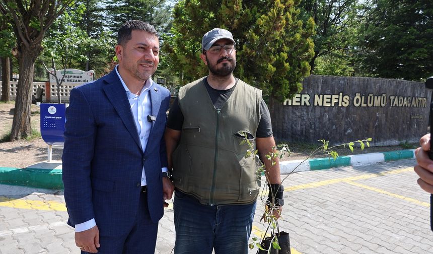3 bin 500 adet badem fidanı dağıtıldı