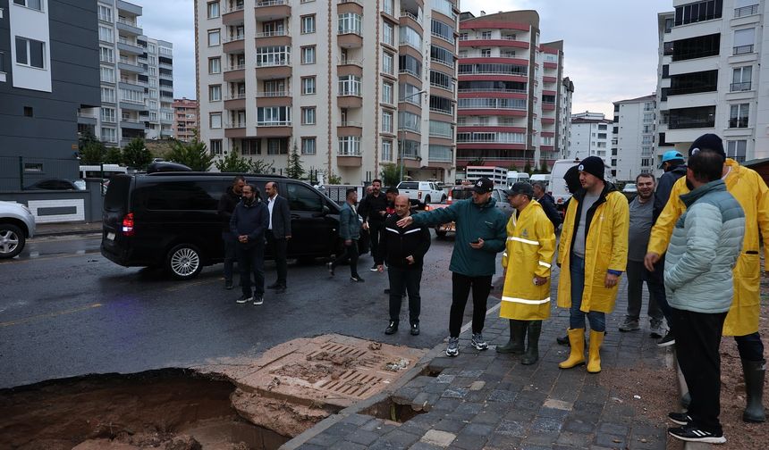 Belediye ekipleri sahaya indi