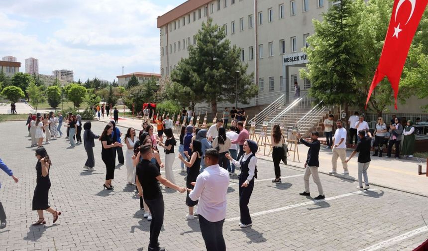 Halkla İlişkiler ve Tanıtım Programı öğrencileri eğlendi