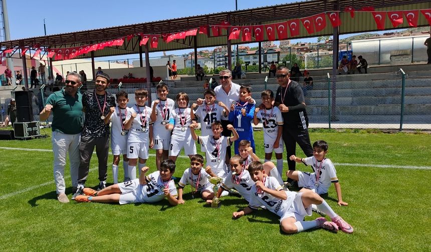 Nevşehir Gücü U11 takımı nağmalup şampiyon