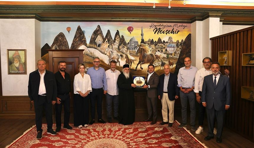 Mübadele torunlarından Arı'ya ziyaret
