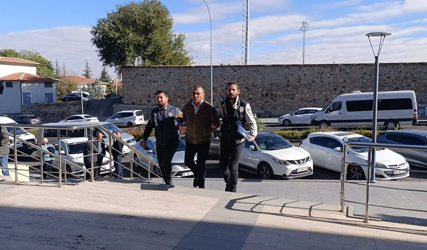 Halka yanıltıcı bilgi yaymaktan tutuklandı