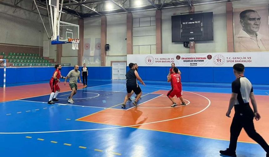 NEVÜ takımı Nevşehir ikincisi oldu