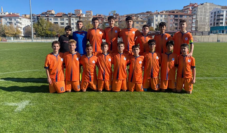 Kardelen Koleji futbolda 2‘de 2 yaptı