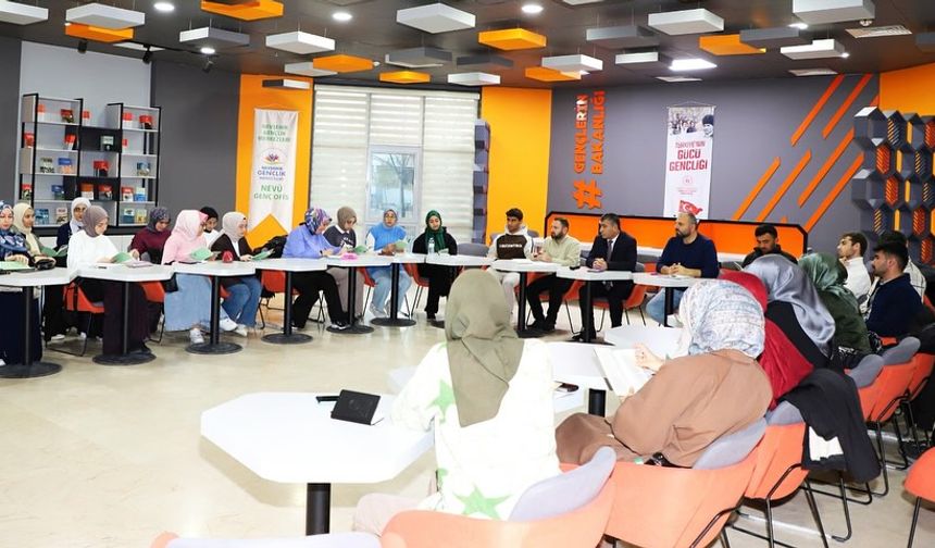 Sezai Karakoç’un fikir dünyası konuşuldu