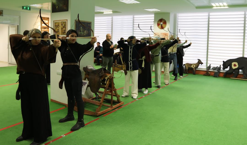 Geleneksel Okçuluk Salon Puta Yarışması Düzenlendi