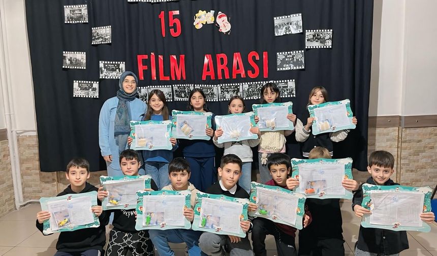 Kardelenli öğrencilerin karne coşkusu