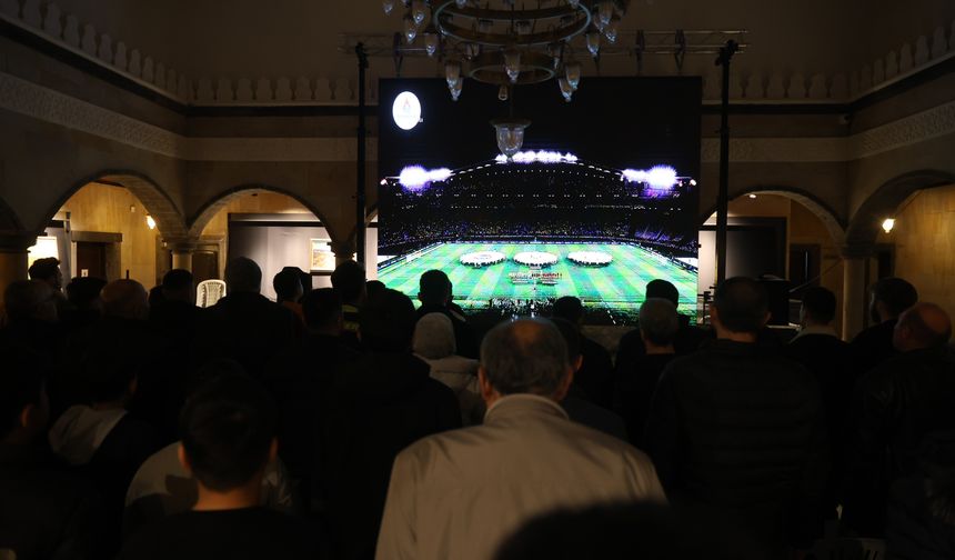 Süper Kupa finali dev ekranda izlendi