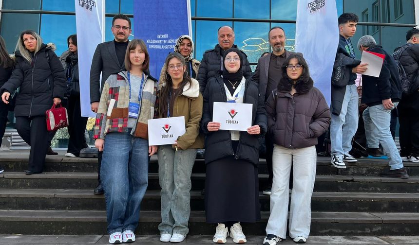 Kardelenli öğrenciler TÜBİTAK’ta bölge derecesi kazandı