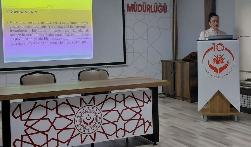 “Kurumsal İletişim” eğitimi verildi