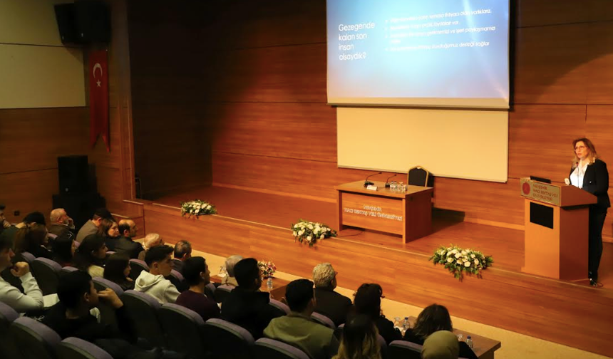 Modernleşme ve Aile Konuşuldu