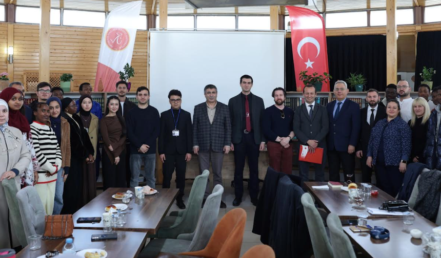 “Güncel Gelişmeler Işığında Türk Dünyası” Konuşuldu