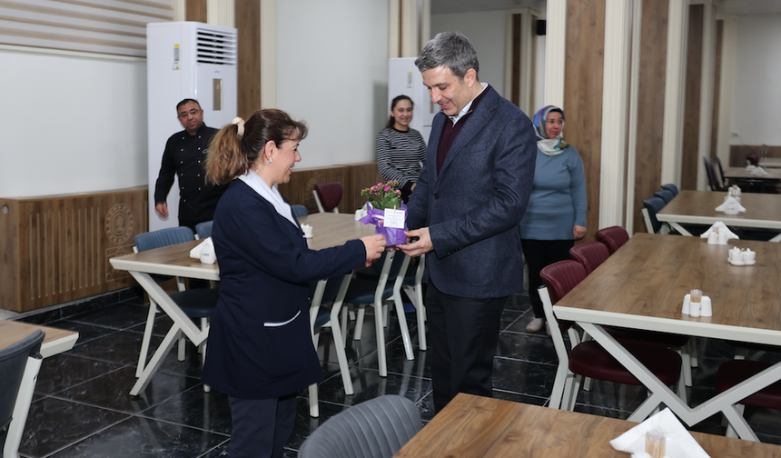 Kapadokya Alan Başkanı Cem Aslanbay’dan kadın personele sürpriz