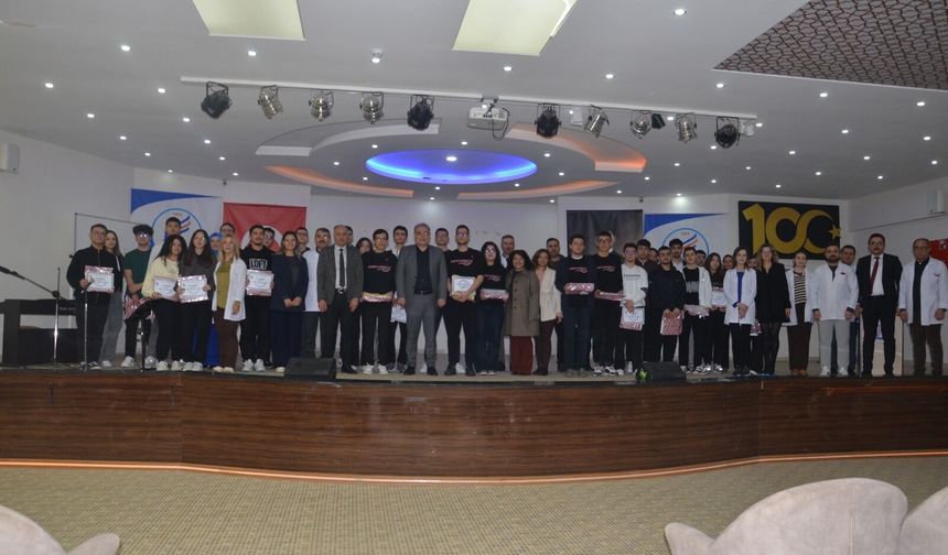 Kardelenli MSÜ şampiyonları ödüllendirildi