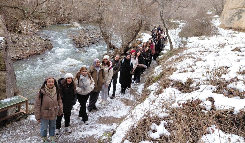 NEVÜ Dağcılık ve Doğa Sporları Kulübü’nden Ihlara Vadisi’ne Doğa Yürüyüşü