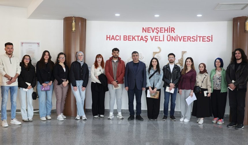 Aktekin, Sosyalfest 2026’ya başvuran öğrencilerle buluştu