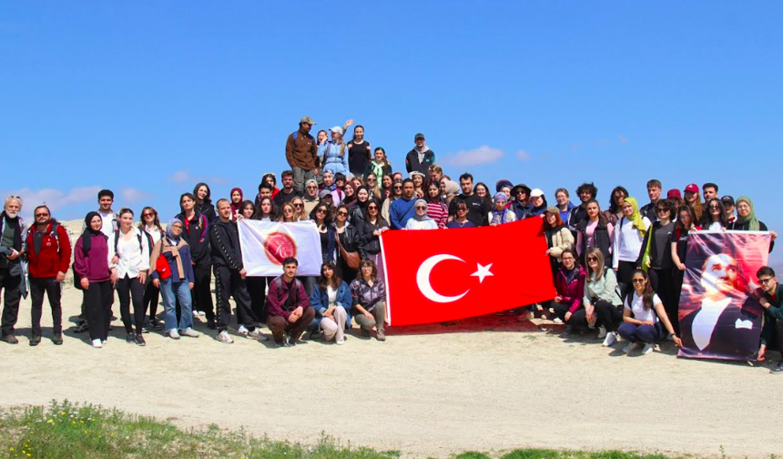 NEVÜ’den Kızılçukur Vadisi’nde Milli Egemenlik Yürüyüşü