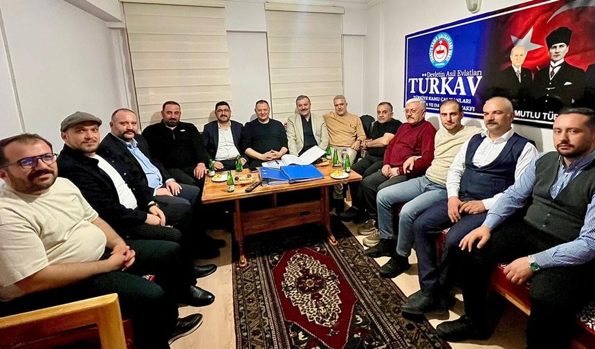 TÜRKAV’da istişare yapıldı