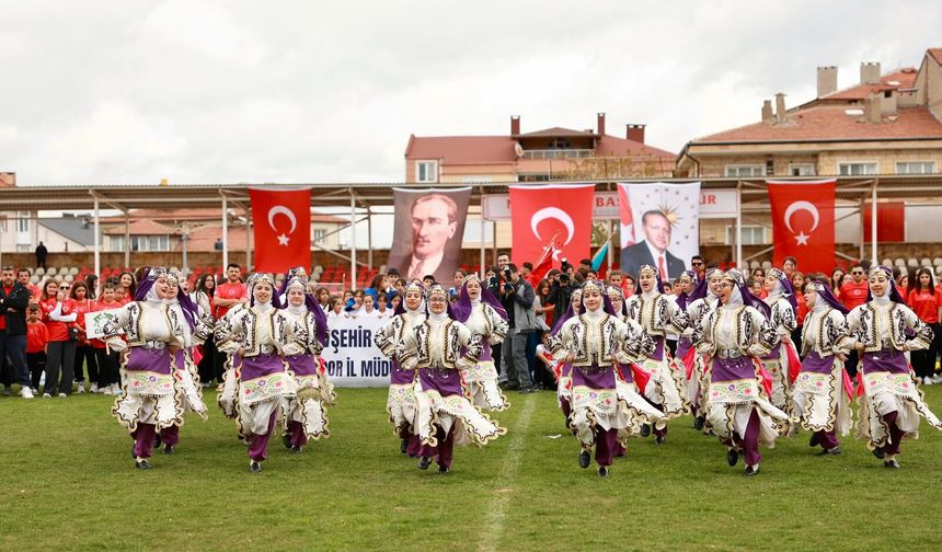19 Mayıs Gençlik ve Spor Bayramı Coşkuyla Kutlandı