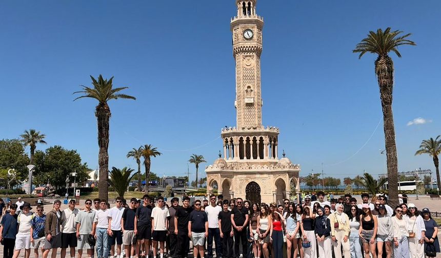 Kardelenli lise öğrencileri Ege turunda unutulmaz bir deneyim yaşadı