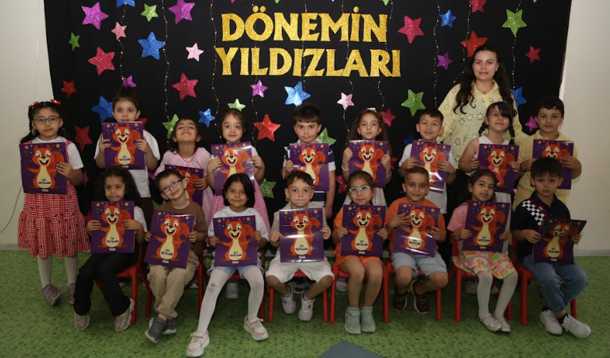 Kardelen’de öğrencilerin karne sevinci