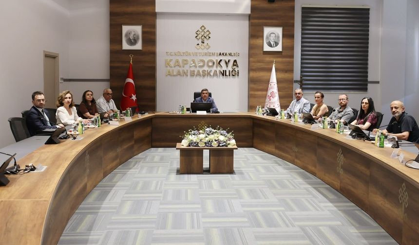 Aslanbay başkanlığında tarihi kiliselerin durumu görüşüldü