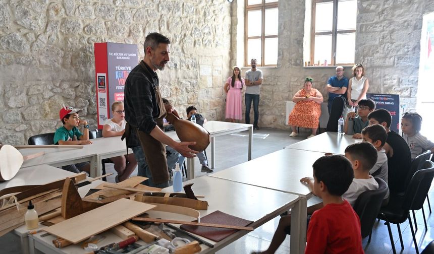 KÜLTÜR SANAT ETKİNLİKLERİ SANATSEVERLERLE BULUŞTU
