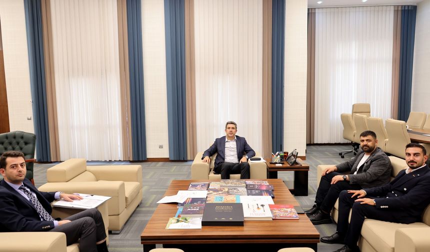 Aslanbay, Kahveci ve Şenöz ile bir araya geldi