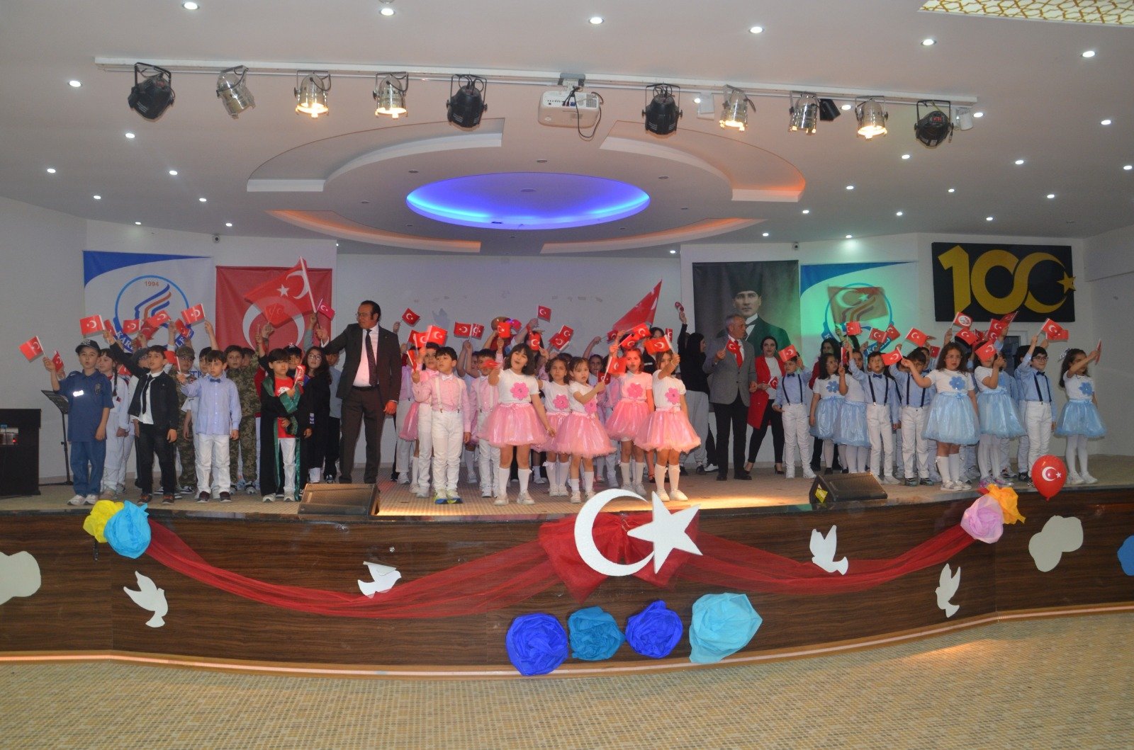 Kardelen’de 23 Nisan coşkuyla kutlandı