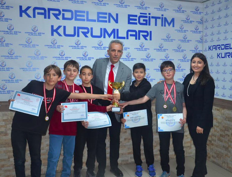 Kardelenli öğrenciler Akıl ve Zeka Oyunları Turnuvasına damga vurdu