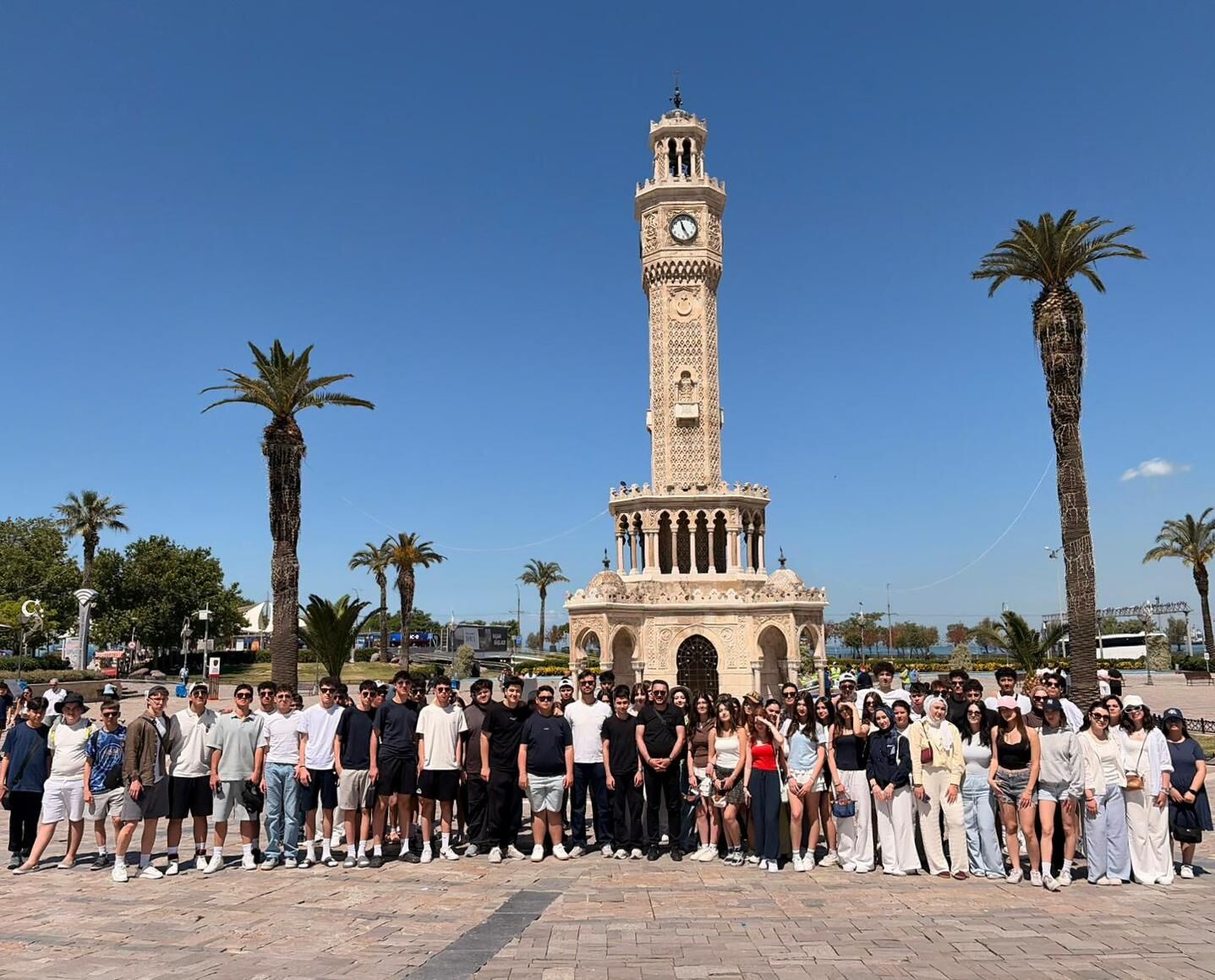 Kardelenli lise öğrencileri Ege turunda unutulmaz bir deneyim yaşadı