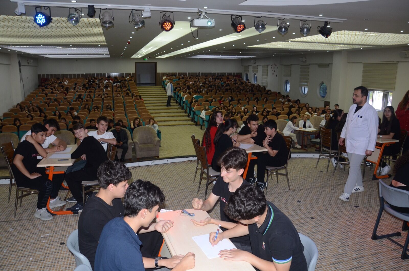Kardelen’de öğrenciler bilgilerini yarıştırdı