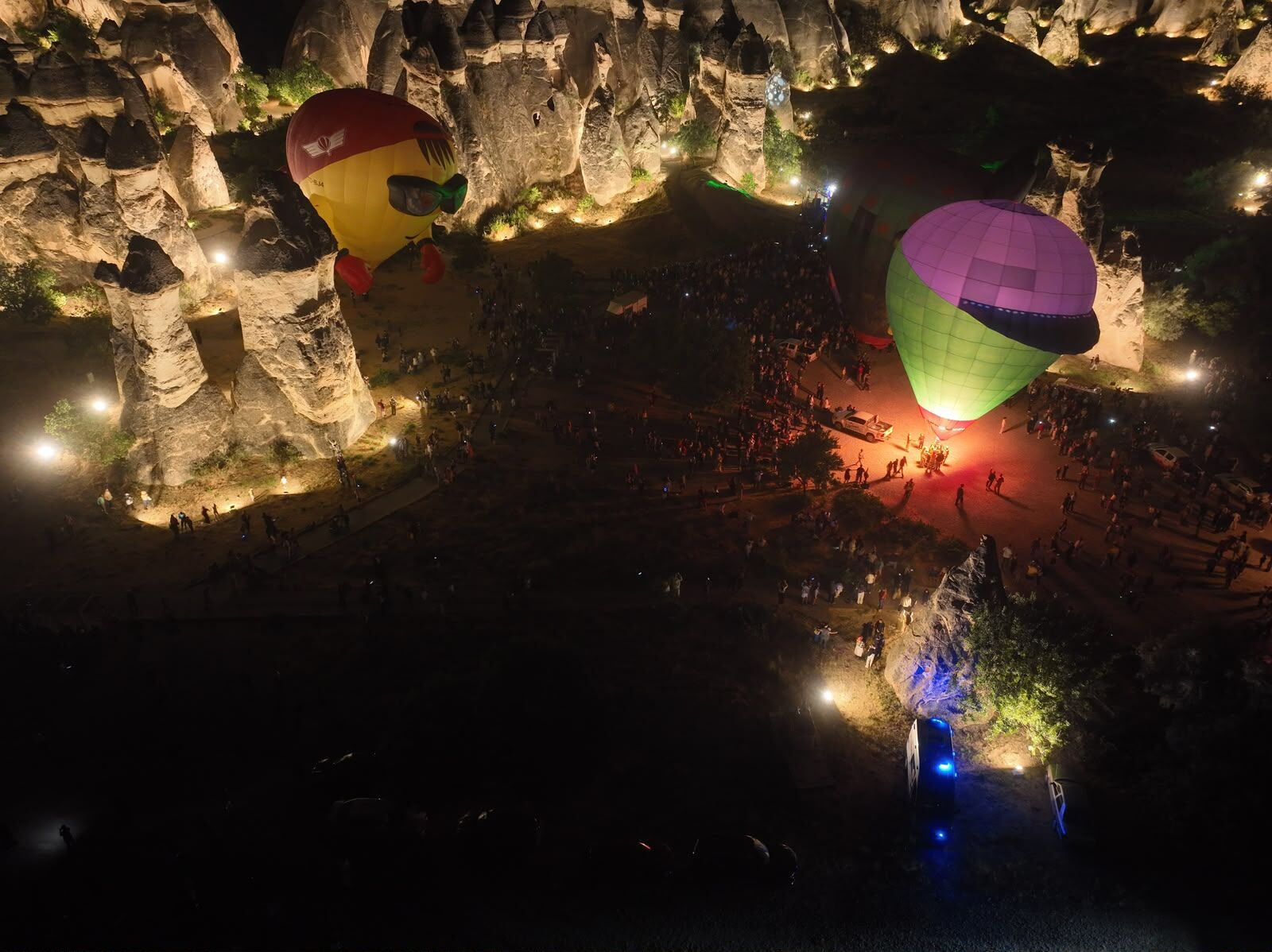 Paşabağları'nda Night Glow gösterisi